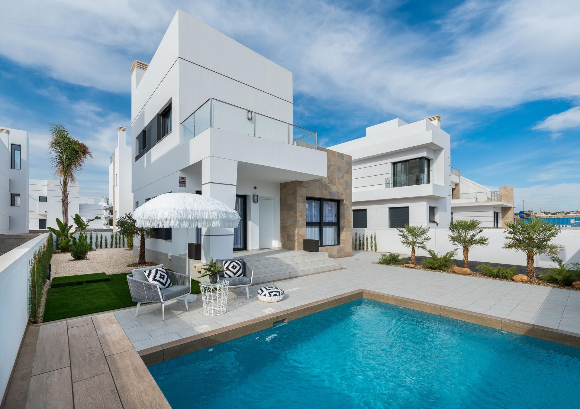 Moderne Villa zum Verkauf in Los Alcazares, Costa Cálida in Medvilla Spanje