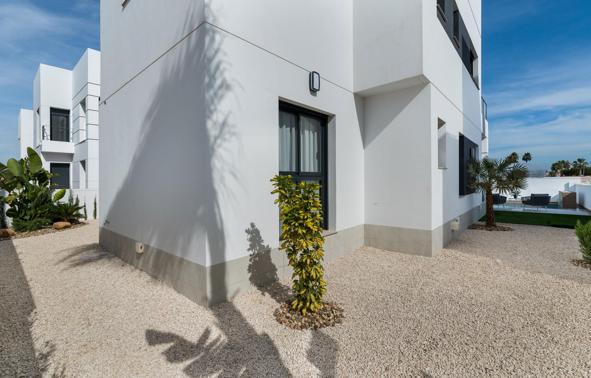 Moderne Villa zum Verkauf in Los Alcazares, Costa Cálida in Medvilla Spanje