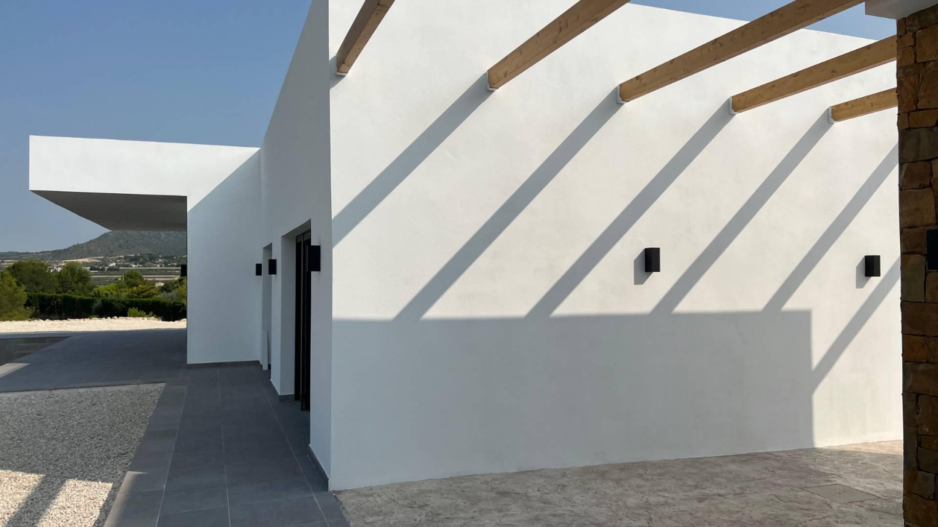 Freistehende Villa mit Swimmingpool im Bau in La Romana in Medvilla Spanje