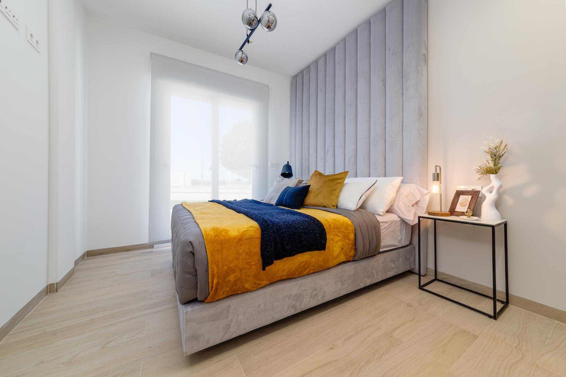 3 Schlafzimmer Wohnung mit Garten In El Raso - Neubau in Medvilla Spanje