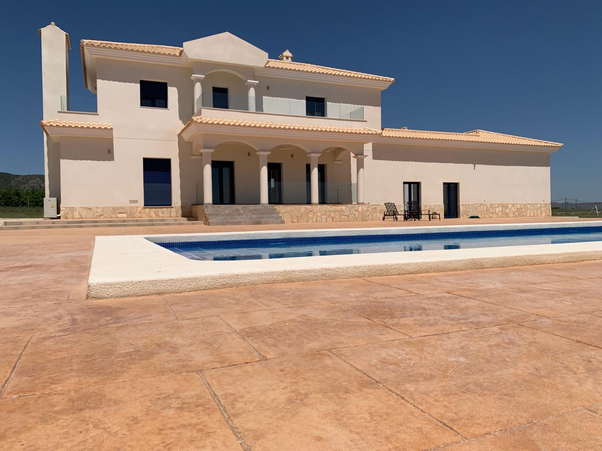 Luxuriöse Neubauvillen mit Pool inkl. Grundstücke, Lizenzen Alicante, Pinoso in Medvilla Spanje