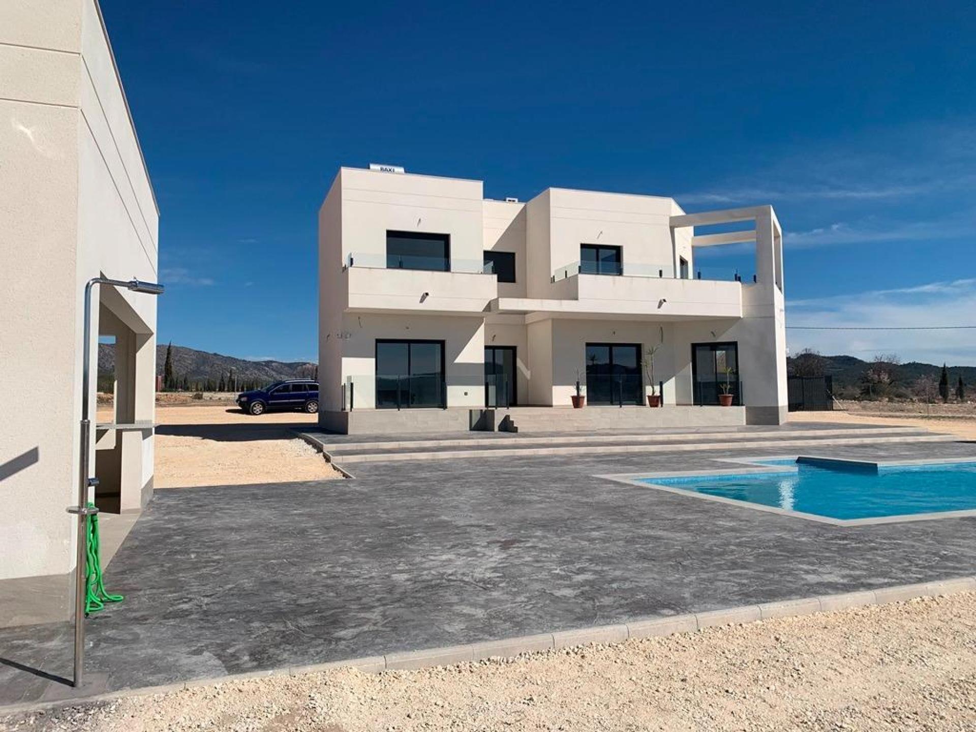 Moderne Neubauvilla in der Nähe von Pinoso, Alicante in Medvilla Spanje
